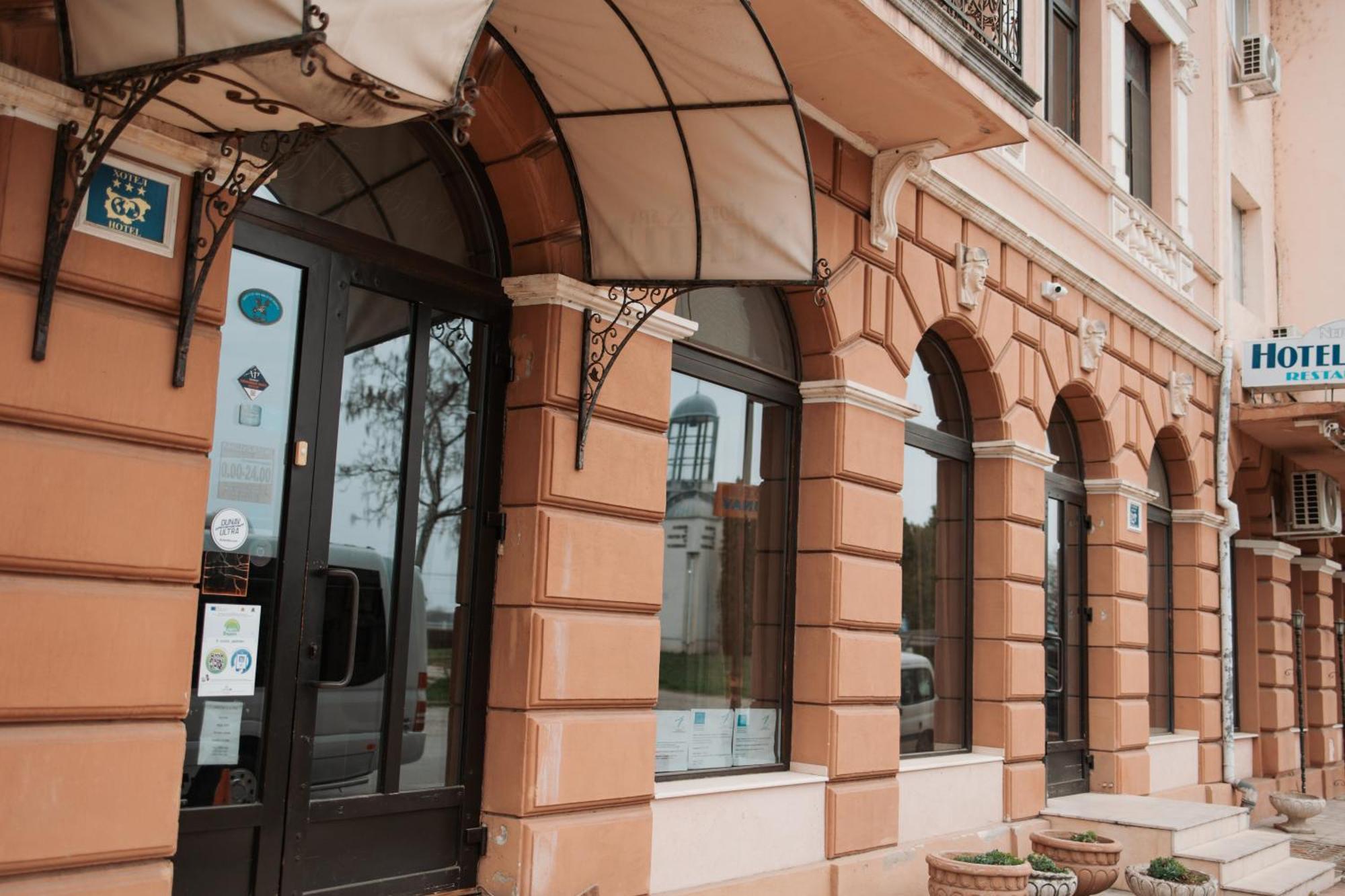 Hotel Neptun Vidin Bagian luar foto