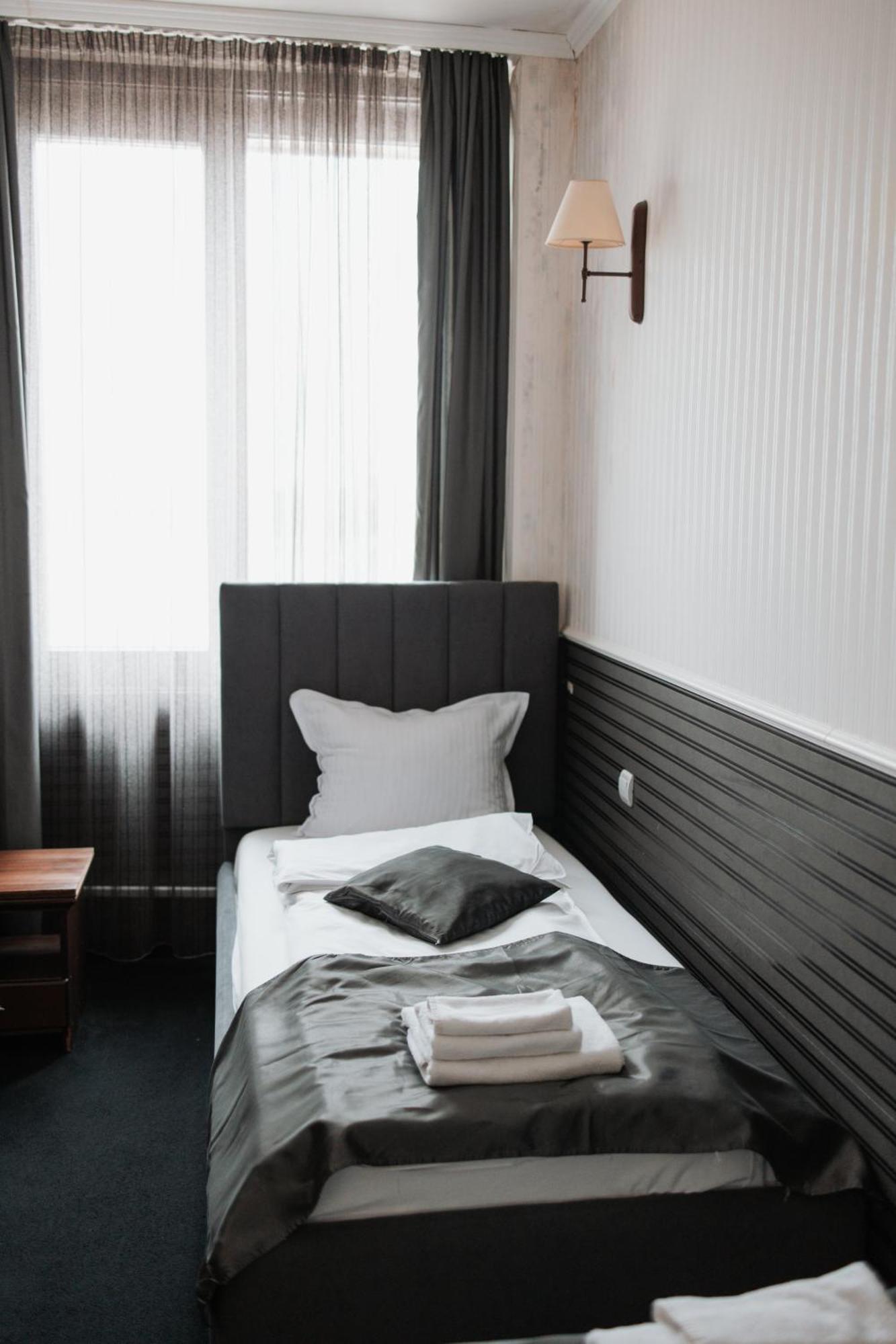 Hotel Neptun Vidin Bagian luar foto